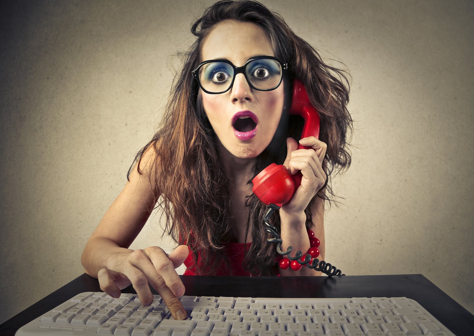 how to handle a debt collector demanding payment on the phone