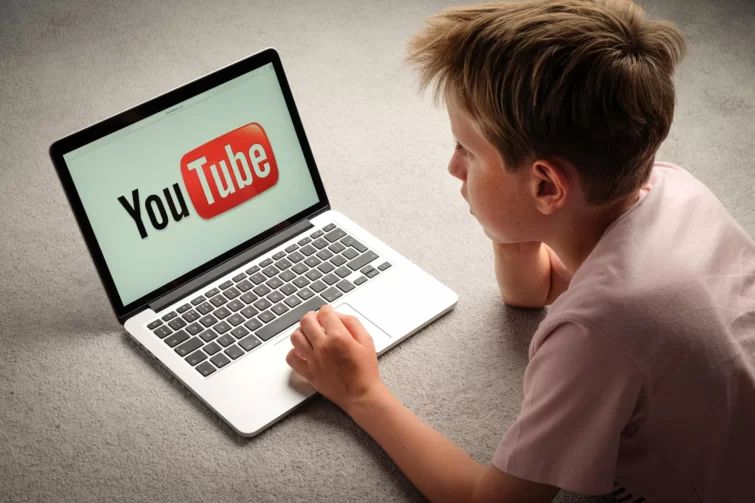 boy watching youtube